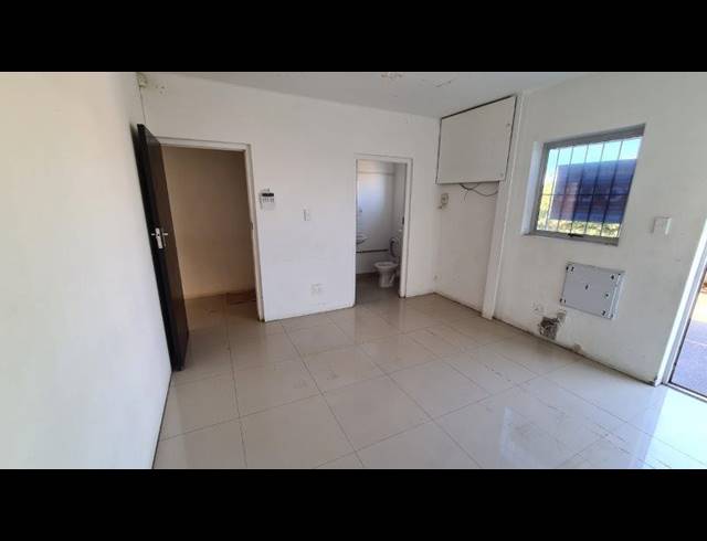 564M² WAREHOUSE TO LET IN KILLARNEY GARDENS